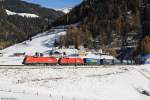 1116 079 und 1116 267 mit dem Walter KLV Zug am 16.11.2013 bei St. Jodok.