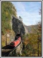 Kurz vor Breitenstein am Semmering befindet sich der Weinzettelwand-Tunnel und der Weinzettelfeld-Tunnel.