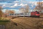 1116 132 ist mit dem EC 103 nach Villach unterwegs. Die Aufnahme entstand am 10.01.2014 kurz vor Sierndorf an der March.