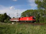 Die 1116 078 mit einem R nach Linz am 10.05.2014 unterwegs bei Rybník.