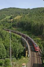 1116 mit RJ als RJ-630 befahren den Höllgraben-Viadukt am Eichberg. 4.7.14