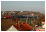 Im Licht der ersten Sonnenstrahlen quert EN 467 von Zrich nach Wien Westbahnhof am 11.3.2007 das Viaduktes in Neulengbach.