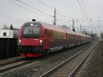 Das erste Foto vom Railjet bei voller Fahrt in Richtung Wien West. RJ 569 mit 140 Km/h in Lauterach am 02.03.10

Lg
