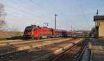 Die Railjet-Züge sind auf der alten Verbindung Wien-St. Pölten eigentlich nicht mehr zu sehen, doch am 3.12.2013 durchfährt die 1116 221-3 mit Railjet Wien West-Salzburg den Bahnhof Kirchstetten und hat dadurch bis zu 20 min Verspätung. Wahrscheinlich gab es ein Problem auf der Neubaustrecke.