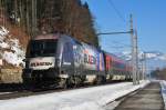 Die „Red Bull-Lok“ 1116 222 der ÖBB am 12.02.15 von Benner kommend kurz nach Kufstein in Richtung München.