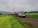 Die 1116 222 mit einem RJ am 25.05.2015 unterwegs bei Weng.