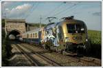 Der Mozarttaurus 1116 250 bespannte am 30.6.2007 einen Sonderzug von Wien-Sdbahnhof nach Semmering (Bahnhof) und wieder retour. Die Aufnahme zeigt den Zug bei der Hinfahrt als D 16413 bei der Ausfahrt aus dem Busserltunnel zw. Gumpoldskirchen und Pfaffsttten.