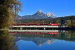 1116 225 mit einem RJ am 26.10.2019 bei Kirchbichl.