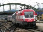 1116 005 sterreich EM-Taurus im Rckwrtsgang mit einer EC Garnitur aus Wien West (18.9.2007)