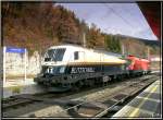 A1 Werbelok 1116 280 und 1116 271 Top Performer warten auf ihren nchsten Einsatz in Leoben Hbf.