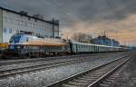 1116 280  A 1  vor D 16768 Nostalgiesonderzug von Wien Sdbahnhof nach Salzburg Hbf. am 30.11.2008 in Neulengbach frhmorgens. Eigentlich htte das Tfz. die 1010.010 sein sollen, welche sicher besser zu den Wagen gepasst htte. Aber immerhin war es eine Werbelok;-)