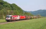 Bundesheerochs 1116 246 gemeinsam mit der  1116 145 waren mit dem Papiergterzug 48930  am 01.05.2009 kurz vor Micheldorf unterwegs.