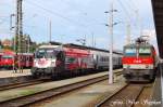 Hier wartet 1116 246-8 neben 1044 021-2 auf das Zeichen des Rangierers zum Ankuppeln des Zugteil aus Slowenien an den Zugteil aus Klagenfurt,Villach Hbf. (sterreichurlaub 10.08.09)