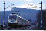 1116.246 (Bundesheer) mit dem OIC 863 unterwegs nach Wien/Westbhf. Kurz vor Untertullnerbach, 27.12.2009.