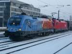 Aus Mnchen Ost Rangierbahnhof kommend, die 1116 250-0 Feuerwehr Taurus mit einer weiteren 10 oder 1116 als Tandem mit dem Kesselzug in Richtung Ingolstadt am Heimeranplatz.