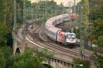 BB 1116 246-6 berquert am Abend des 10.09.09 mit EC 112 die Neckarbrcke in Stuttgart-Bad Cannstatt und wird in krze Stuttgart Hbf erreichen.