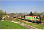 1116.007 (SOS-Kinderdorf) mit dem Audi-Zug SGAG47113; Hofstatt, 17.4.2010.