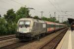 1116 038 mit dem EC 112 in Mnchen Trudderring am 29.07.2010