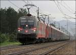 1116 138  50 Jahre Heeres Sport  war am 29.04.13 mit Rj 630 (Villach-Wien Meidling) unterwegs, hier kurz nach der Ausfahrt von Neunkirchen/N.
