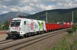 Frontrunner 1116 130 mit G�terzug 45336 bei Oberaich am 15.05.2013.