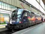 Am 23.6.12 stand der  Licht ins Dunkel  Taurus im Stuttgarter Hauptbahnhof. 
