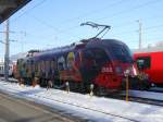 Bei frostigen Temperaturen war am 29.12.2014 eine der beiden ÖAMTC-Werbeloks auf dem Hauptbahnhof in Villach abgestellt.