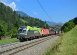 1116 141 + 1116 182 mit einem Güterzug am 20.07.2013 bei Wolf am Brenner.