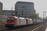 1116 168 Rail Cargo Group mit einem KLV in D�sseldorf Rath, Oktober 2016.