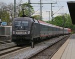 Auf dem Weg in Richtung München Hbf war dieser OIC gesandwicht von 1116 129 und 1116 182 am 04.05.2015. Aufgenommen in München-Trudering.