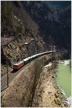 1141.21 mit dem  Sonderzug durch das Gesäuse  von Admont nach Eisenerz. 
Hieflau 30.3.2019