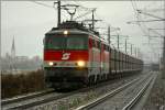 E-Loks 1142 639 & 634 fahren mit einem Erzzug in Richtung Villach.
Zeltweg 8.11.2008