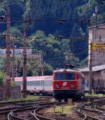 1142 682-2 brachte am 21.Juli 2009 den OIC 656  Wiener Tafel  von Graz nach Wien Sd. Ich fotografierte sie bei der Einfahrt in Mrzzuschlag.