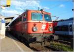 Die 1142 623 bespannte am 6. August 2009 ein mir unbekannten Zug und kam dabei um 18.52 im Bahnhof Wien Htteldorf vorbei.