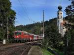 Die 1142 682 am 18.09.2010 mit einem R bei der Einfahrt in Wernstein. 