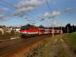 Die 1142 642 mit einem REX nach Linz am 03.01.2012 unterwegs bei Ingling.