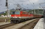 1142 658 + 1144 278 mit Gterzug in Bruck an der Mur am 22.6.2013.