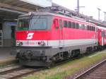 1142 632-7 d.Traktion GRAZ hat R 3025 am Haken, Bhf.