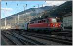 1142 574 mit Altlack am 7.12.2006 bei der Ausfahrt aus Selztal mit dem R 4483 nach St.