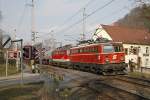 1142 682 + 1142 673 mit Güterzug in Kapfenberg am 24.03.2015.