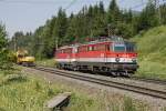 1142 707 + 1142 611 fahren am 07.07.2015 als Lokzug bei Steinhaus richtung Semmering.