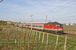 Am Abend des 31.3.16 fährt 1142.694 mit D-459 bei Pfaffstätten nach Wr.Neustadt.