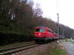 1142623-6 schiebt R 4020 aus der Haltestelle Ehrenhausen 070327