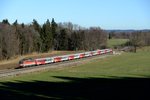 Nach einer kurzen Wende in Salzburg fährt der ÖBB CityShuttle als Meridian Ersatzzug als M 79026 nach München zurück. Diesmal ist 1142.655 führend, aufgenommen am 16. Dezember 2013 zwischen Bernau und Übersee.
