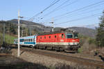 1144.096 fährt mit EC-151 bei der Steinbauer-Wiese am Eichberg bergwärts. 1.4.17