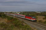 am 14. Oktober 2016 fährt die 1144 223 mit dem D 15075 bei Mödling am Gegengleis Richtung Wr. Neustadt