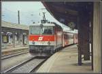 1144 226 schiebt im Sommer 2005 einen CityShuttle von Rosenheim nach Innsbruck.