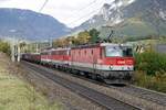 1144 067 + 1142 684 + 1142 653 mit Güterzug bei Payerbach am 10.10.2017.
