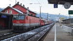 Mit diesem Beitrag möchte ich allen hier ein frohes Weihnachtsfest wünschen: Die 1144 066 erreicht mit dem 15 Minuten verspäteten REX 5337 (Innsbruck Hbf - Wörgl Hbf) den Bahnhof