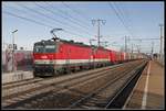 1144 225 + 1144 088 mit Güterzug in Wien Haidestraße am 13.02.2020.
