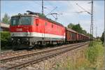 Nachdem die 1144 231 den  HANGARTNER-EXPRESS  nach Mnchen gebracht hatte, fhrt sie mit einem Gterzug am Haken zurck zum Brenner. (29.06.07) 